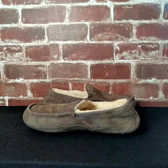 UGG Slippers Womens Size 8 Tan Winter Slip-on Loafers - Picture 5 of 8